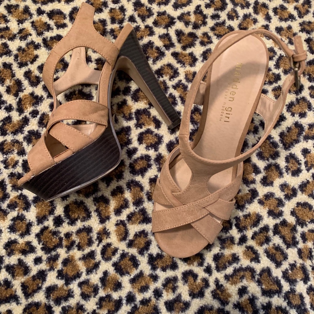 Size 8.5 Madden Girl Tan Heels - Picture 4 of 4